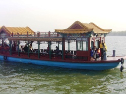 tour boat